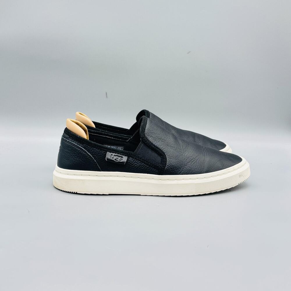 UGG Shoes Womens 8 Black Leather Slip On Flats Casual Comfort Sneakers Round Toe